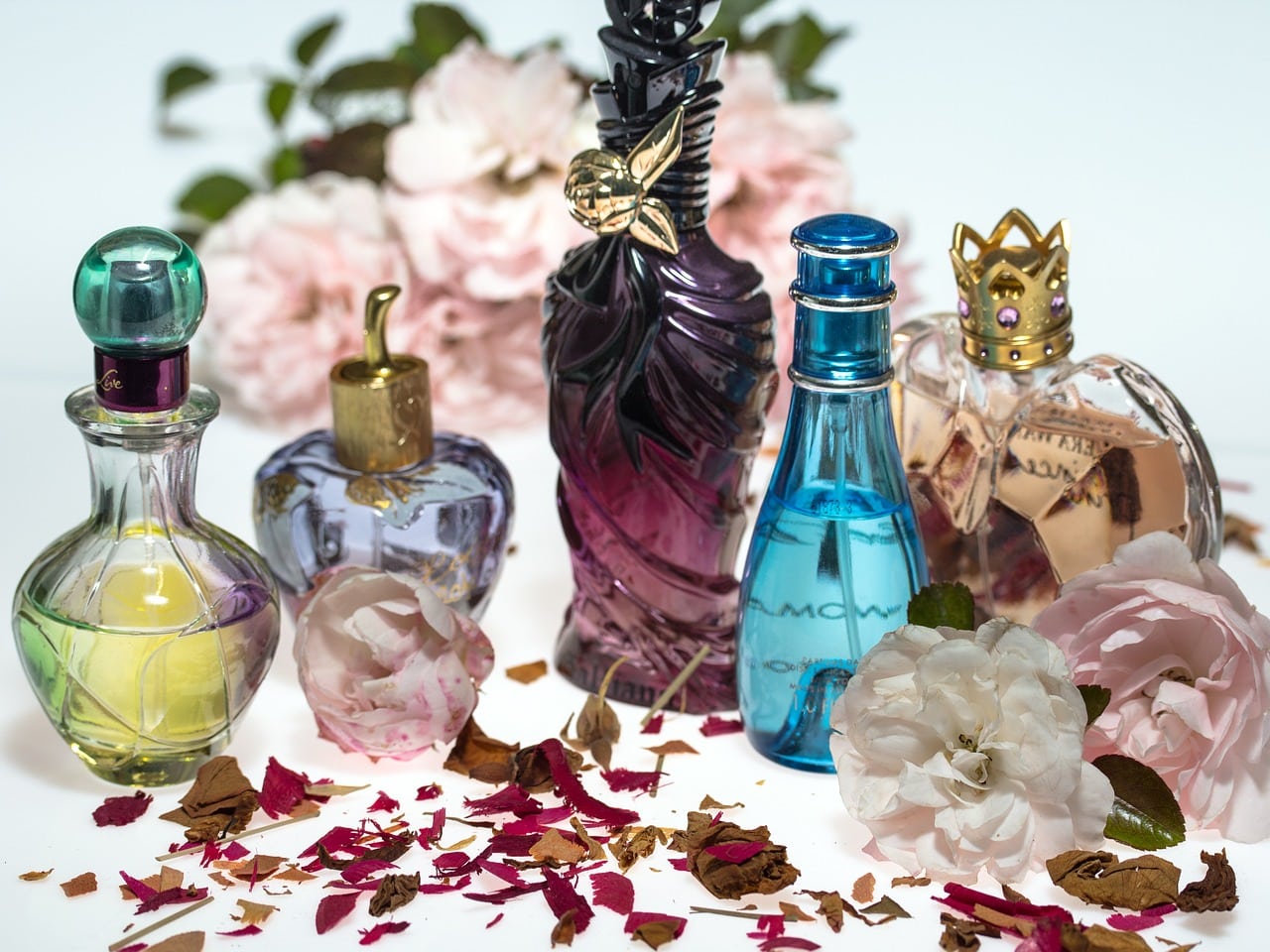 You are currently viewing Umirujući svet mirisa: Upoznavanje sa parfemima